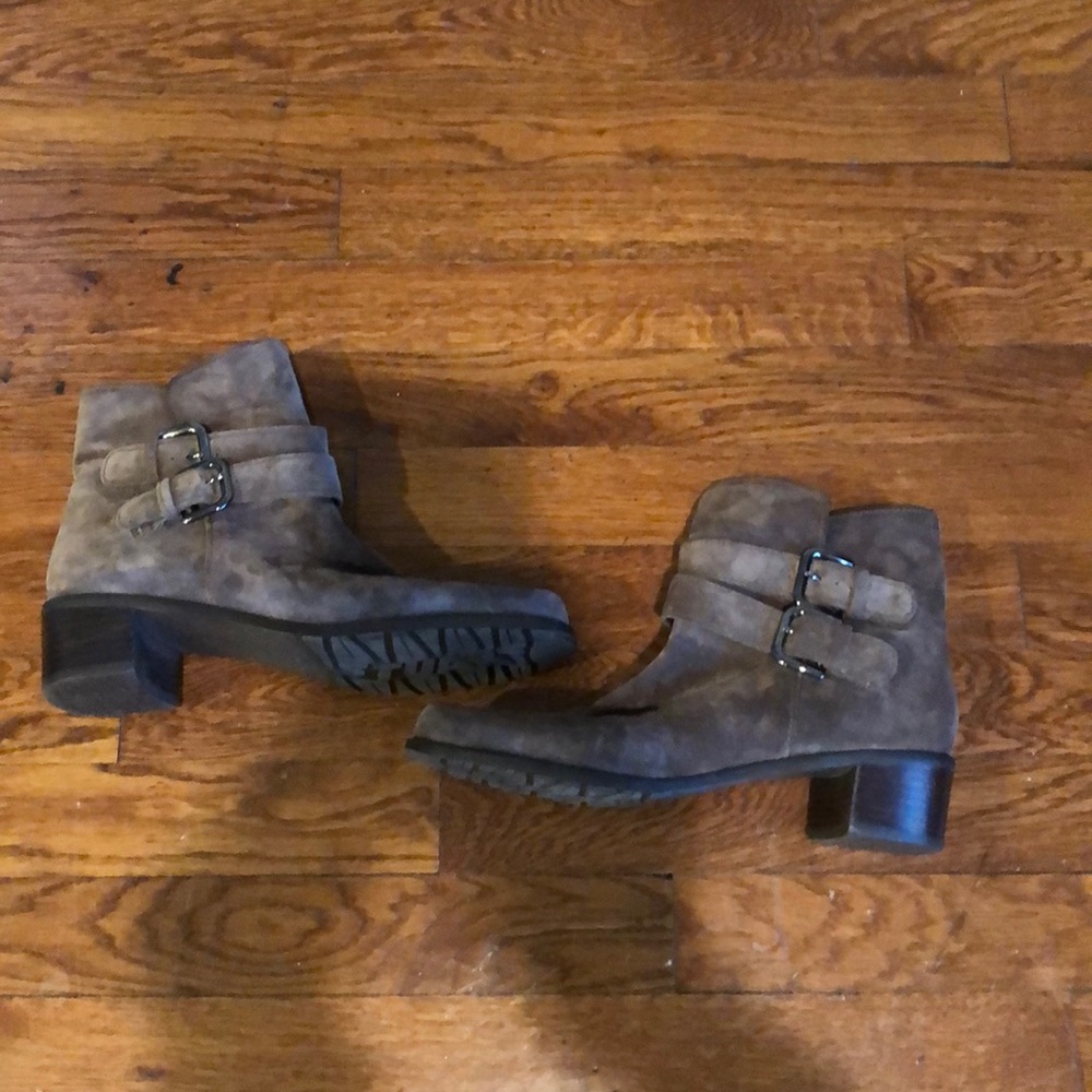 Stuart Weitzman taupe suede booties - Picture 3 of 4